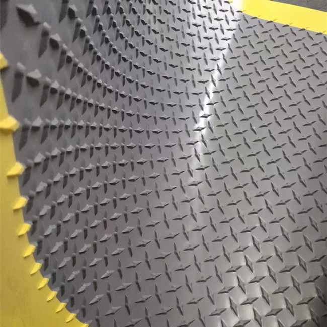 Anti Slip TPO Waterproof Board for Walk Way Modern Design and Welding Application Method 4